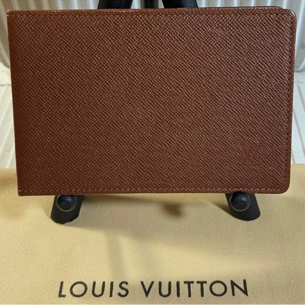 Louis Vuitton Taiga ID Holder Card Wallet Insert